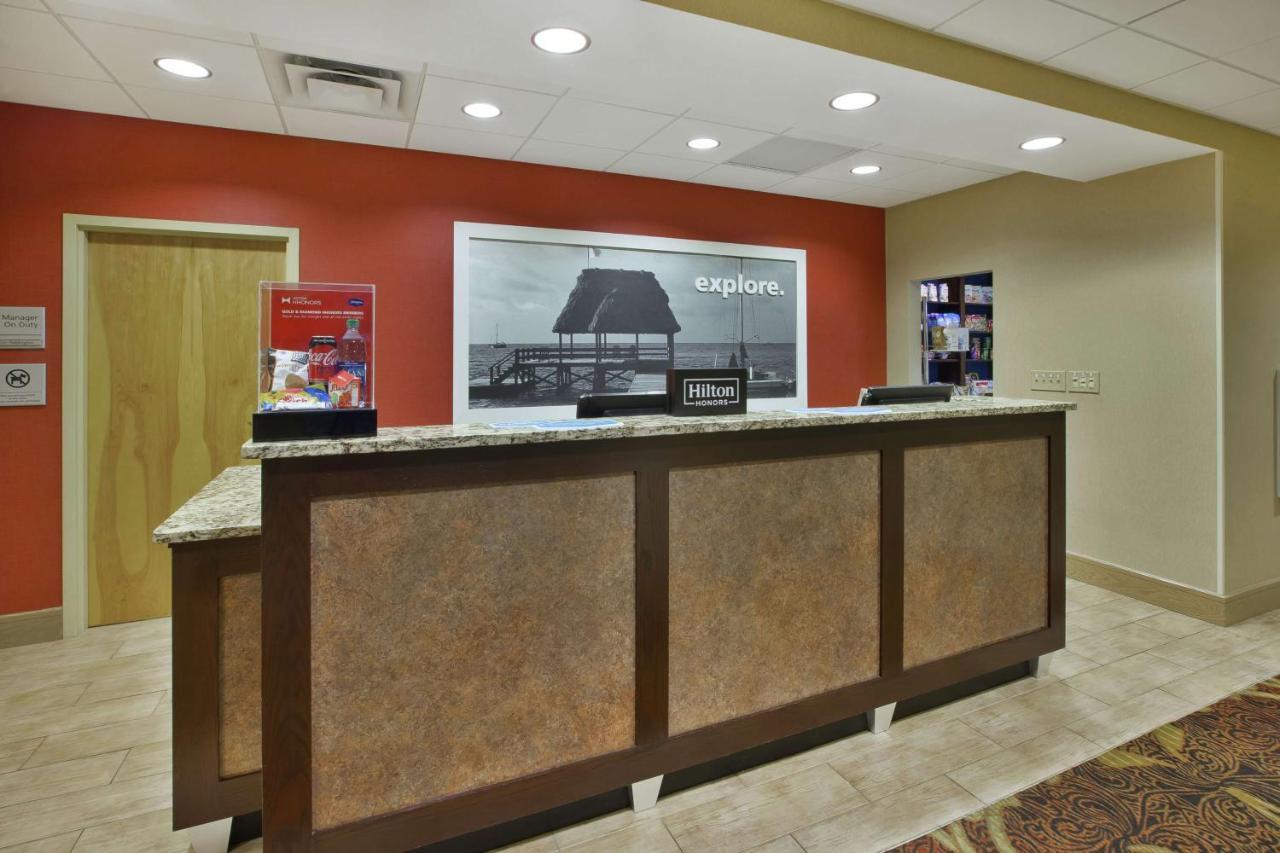 Hampton Inn Brockport Bagian luar foto