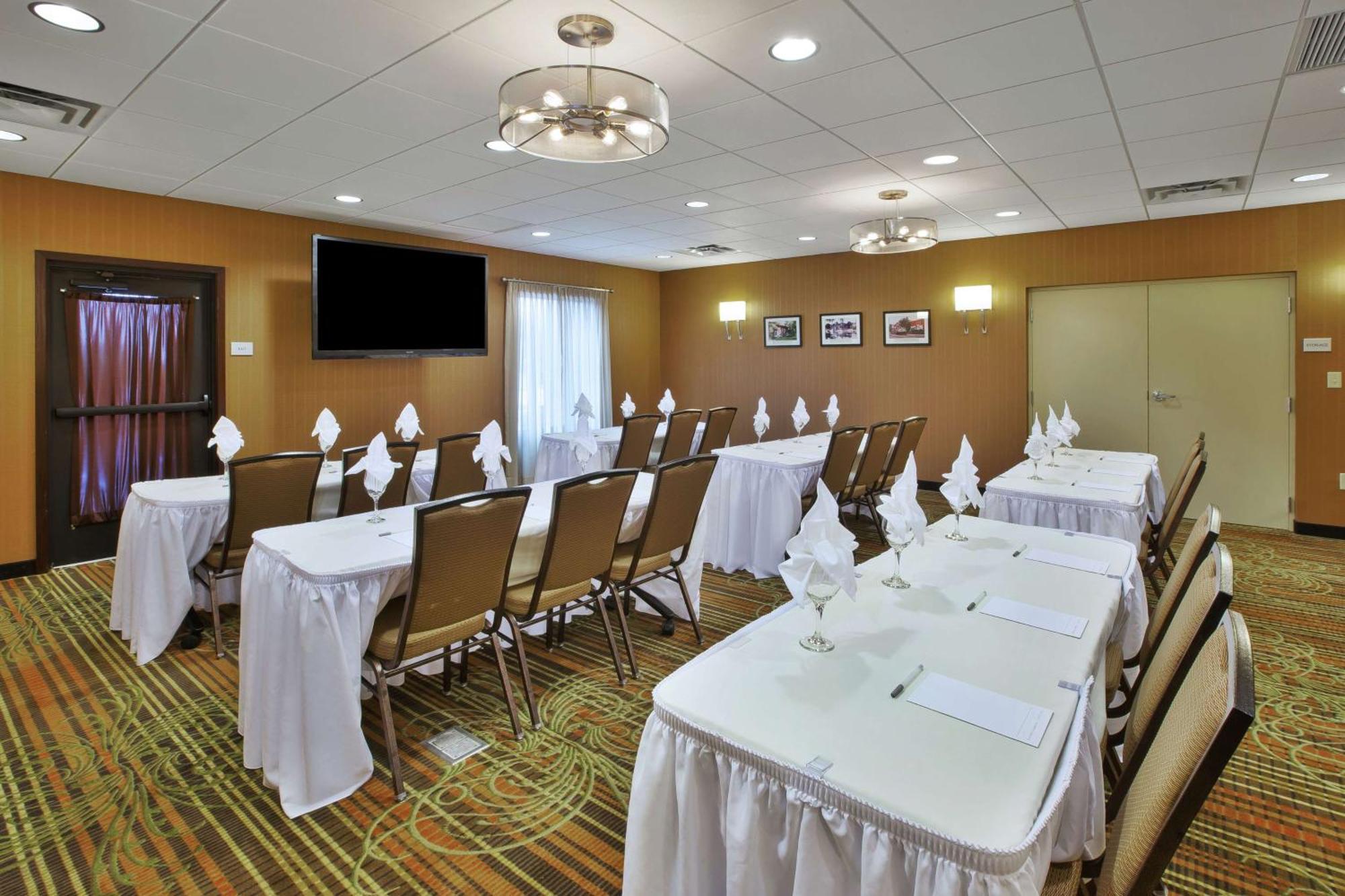 Hampton Inn Brockport Bagian luar foto