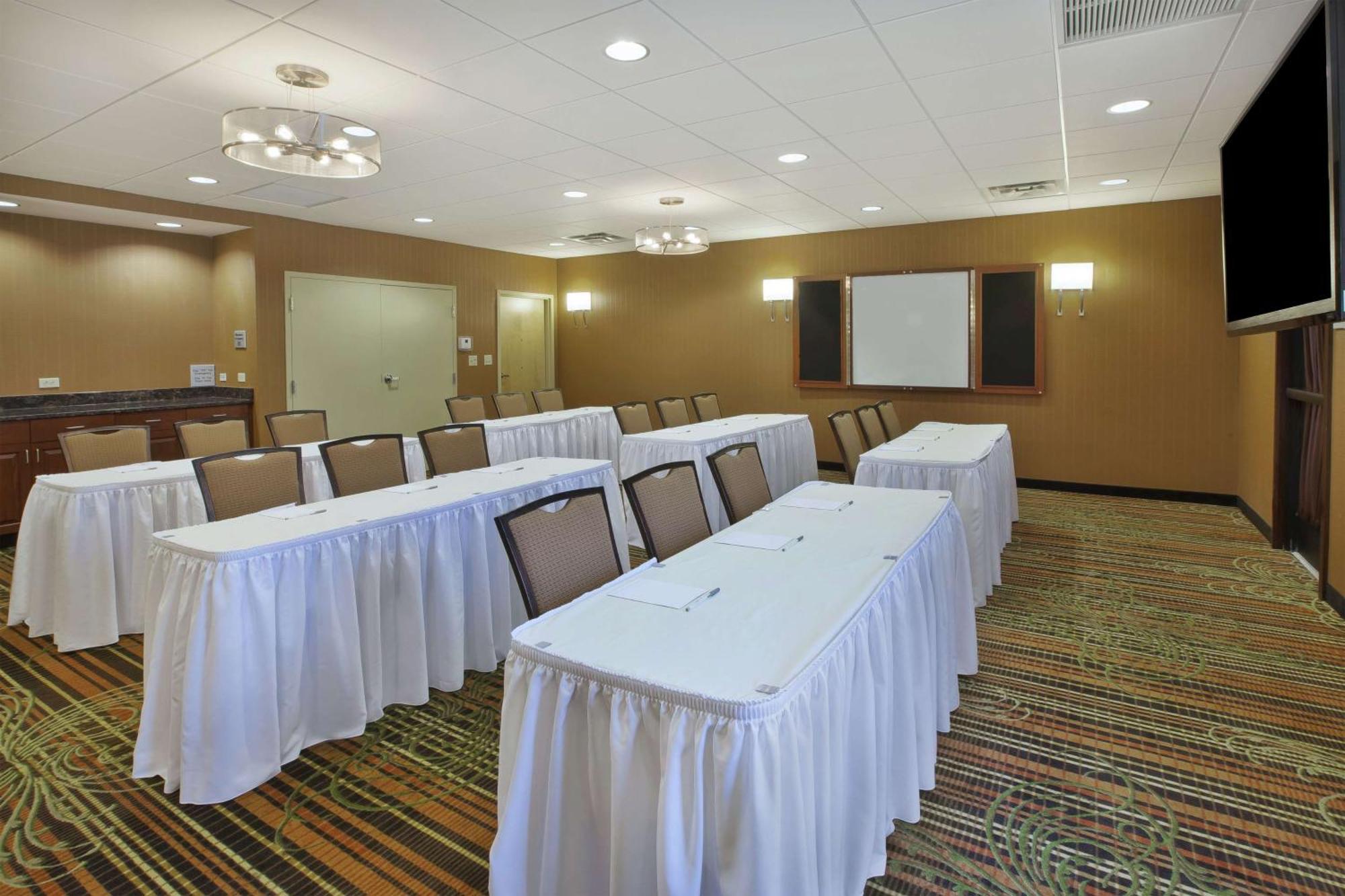 Hampton Inn Brockport Bagian luar foto